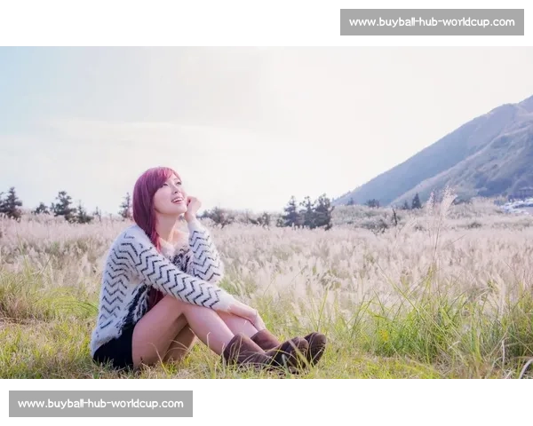 PUBG美女选手赛后采访，甜美笑容背后是怎样的坚韧